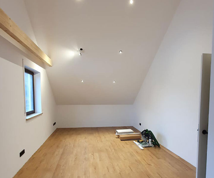 Neuer Wohnraum durch Dachgeschossausbau in Augsburg